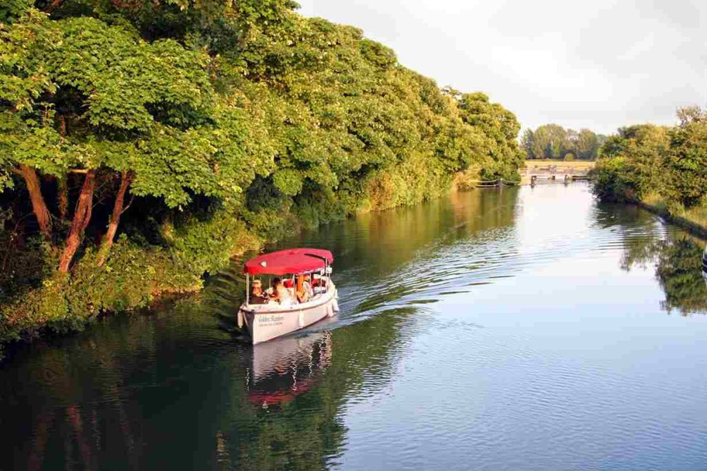 Oxford River Cruise: Love atop the waters