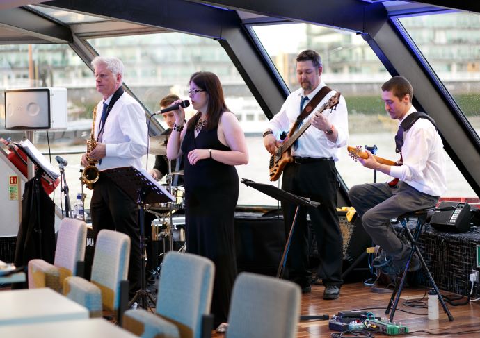 Spend an evening on a river cruise dinner and jazz in London 
