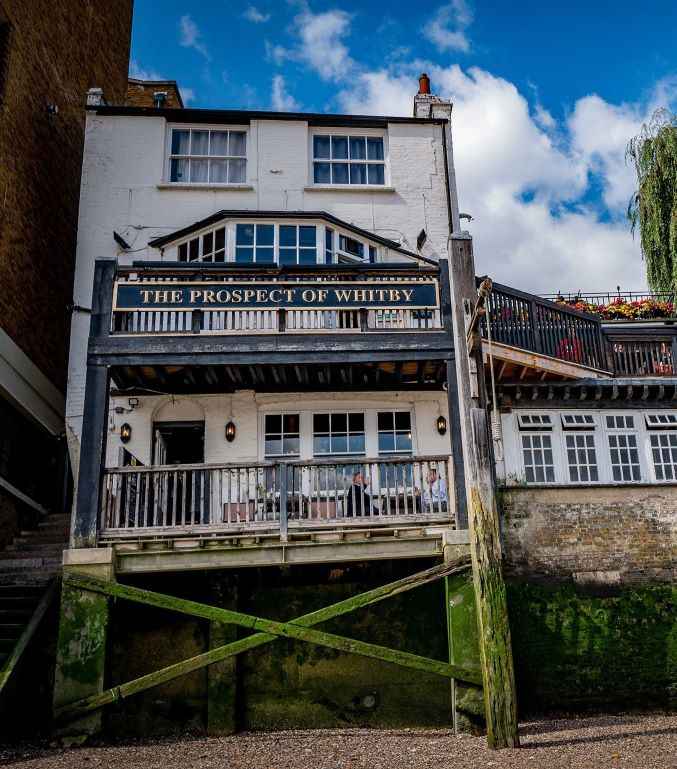 Historic Pubs in London